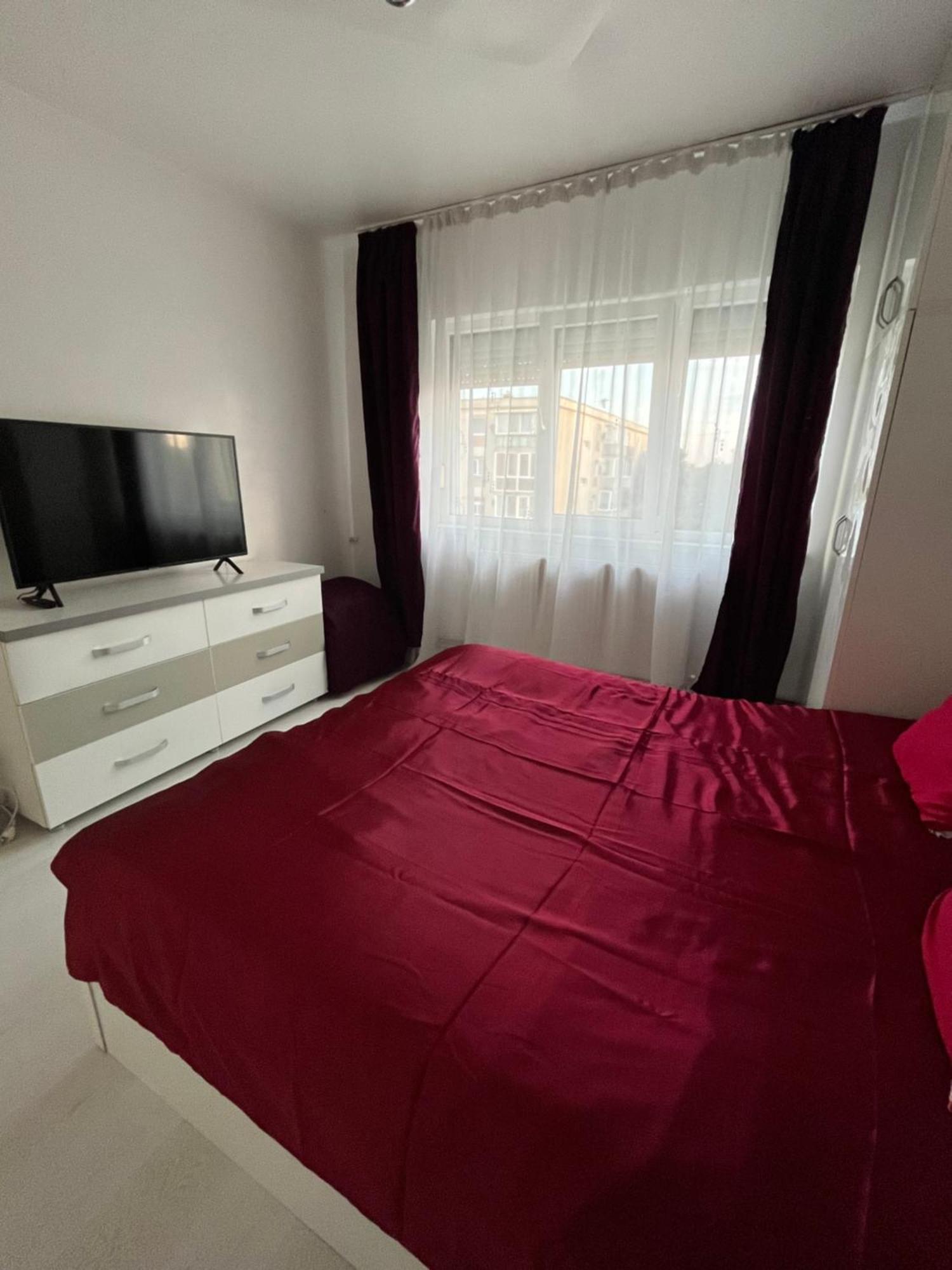 2 Bedroom Apartament, Free Parking Arad Kültér fotó