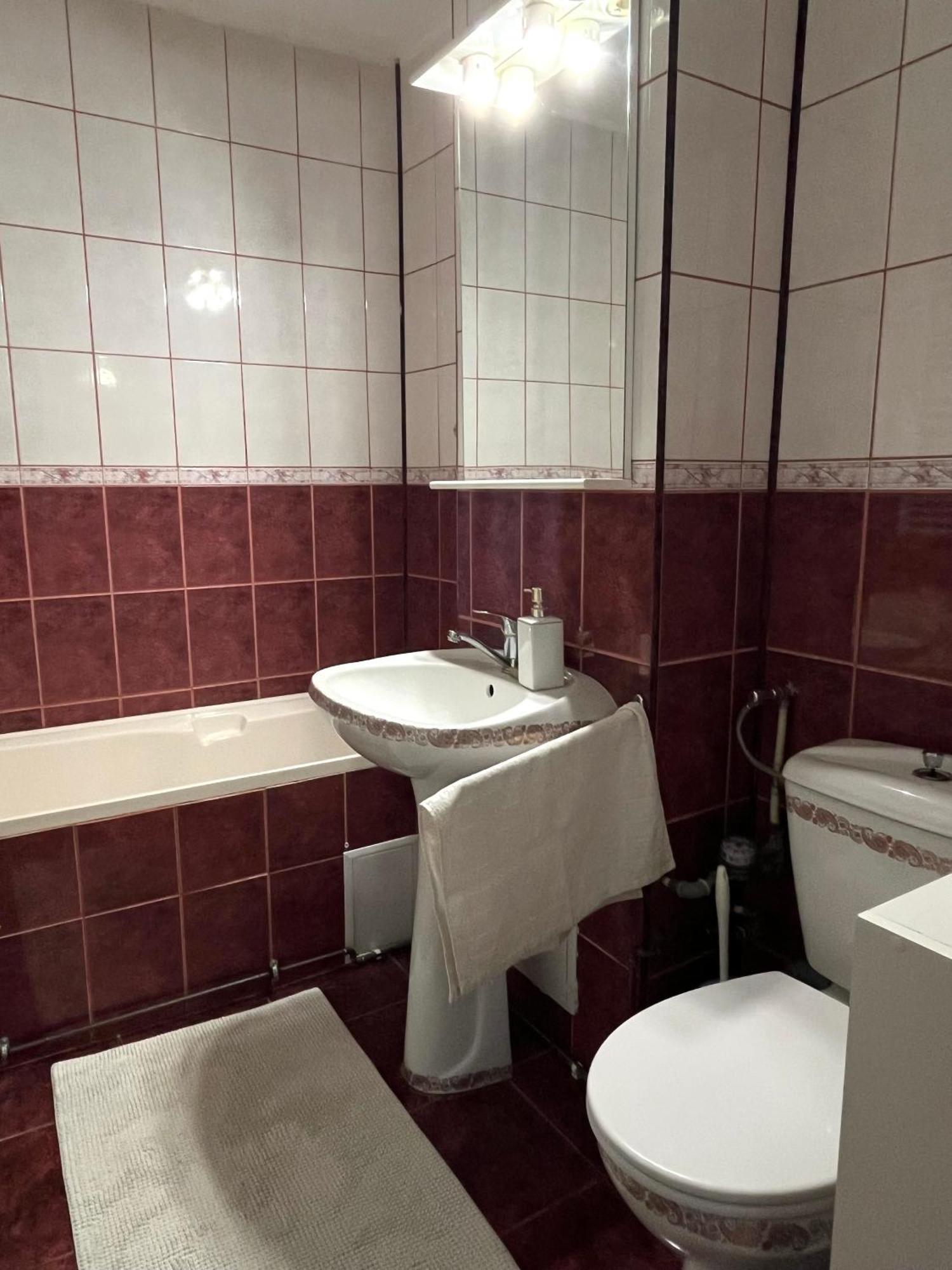 2 Bedroom Apartament, Free Parking Arad Kültér fotó